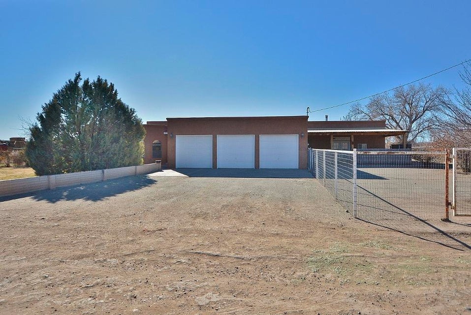 2 Granada Court Albuquerque Home Listings - Sandi Pressley Real Estate
