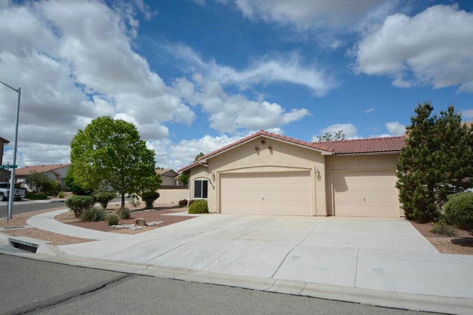 3215 Rio Maria Drive SW Albuquerque Home Listings - Sandi Pressley Real Estate