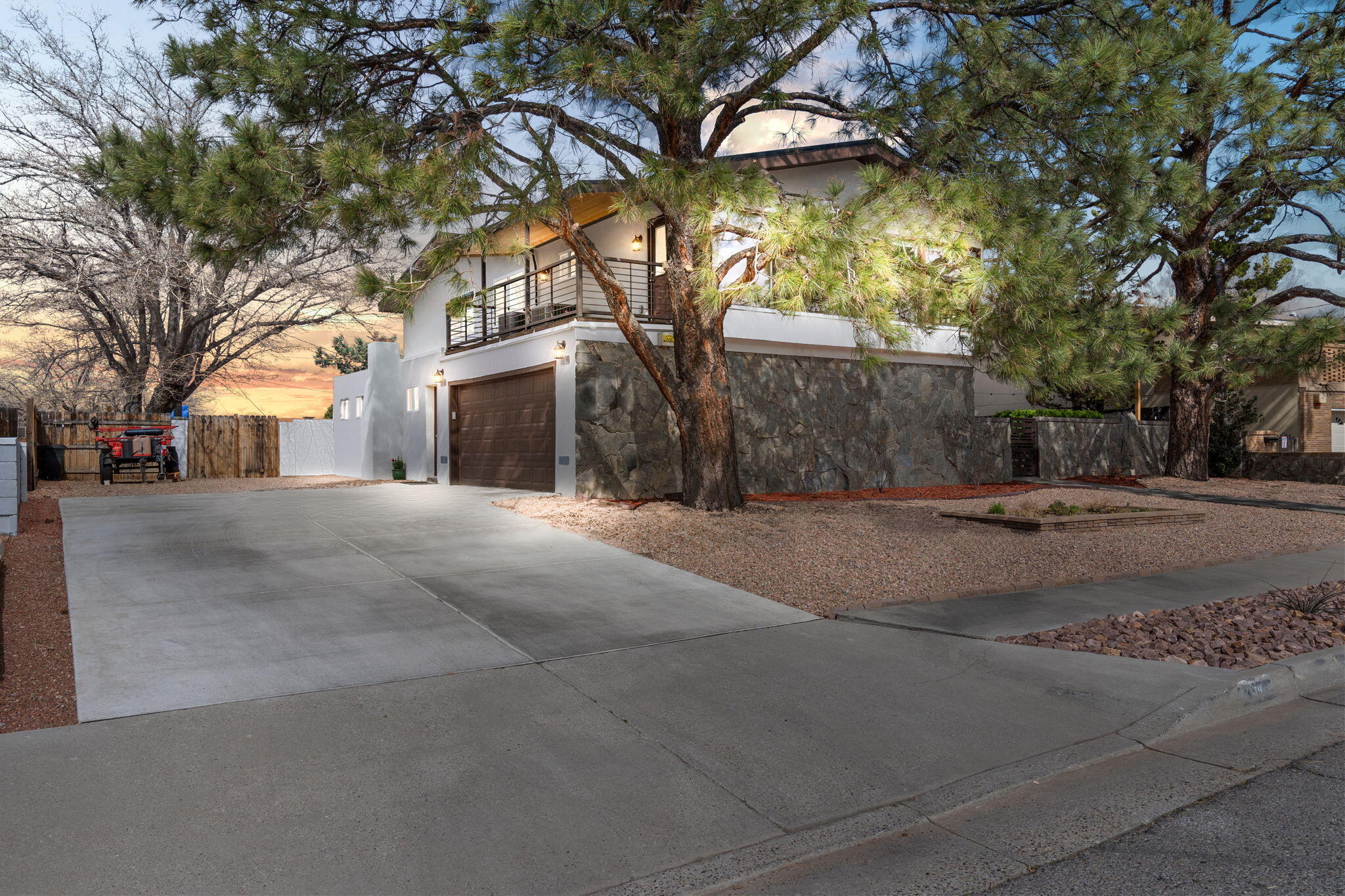 3711 Chapala Drive NE Albuquerque Home Listings - Sandi Pressley Real Estate