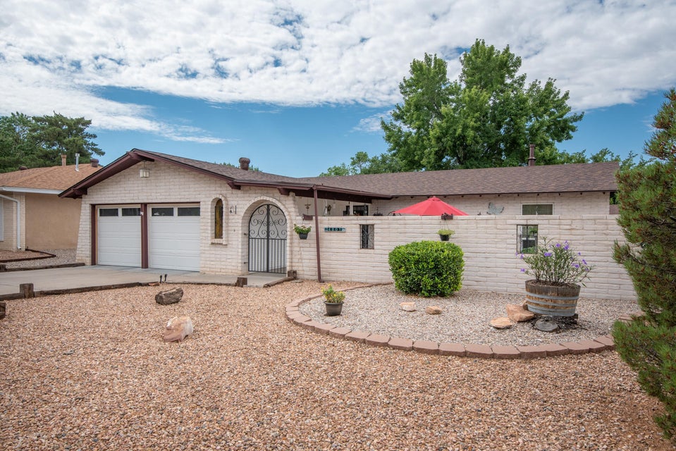 4801 Downey Street NE Albuquerque Home Listings - Sandi Pressley Real Estate