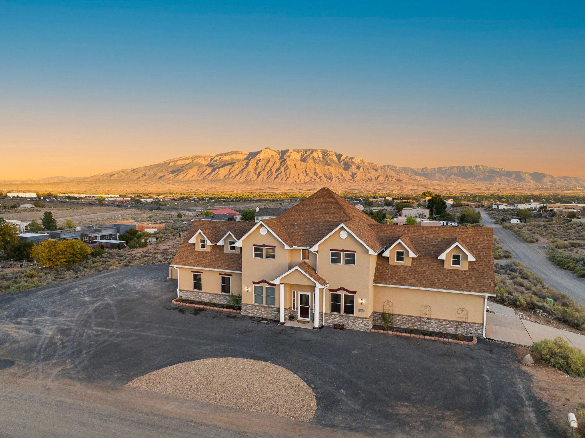 5516 Laredo Road NE Albuquerque Home Listings - Sandi Pressley Real Estate
