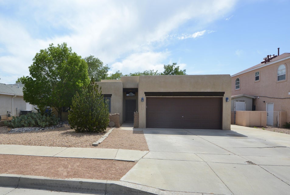 6108 Eagle Eye Drive NW Albuquerque Home Listings - Sandi Pressley Real Estate