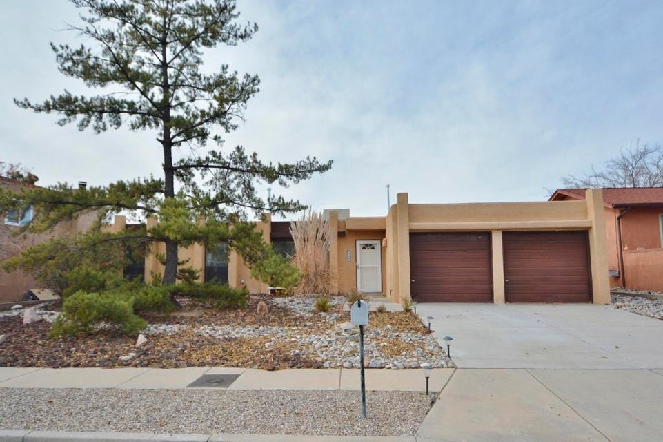 7709 Midge Street NE Albuquerque Home Listings - Sandi Pressley Real Estate