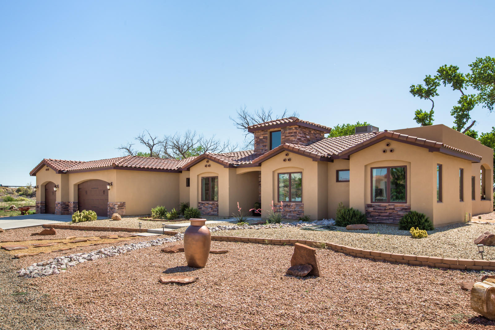 814 Sandoval Lane Albuquerque Home Listings - Sandi Pressley Real Estate