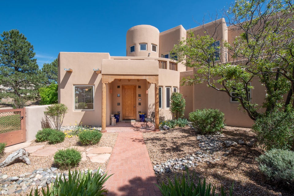 8600 Florence Avenue NE Albuquerque Home Listings - Sandi Pressley Real Estate